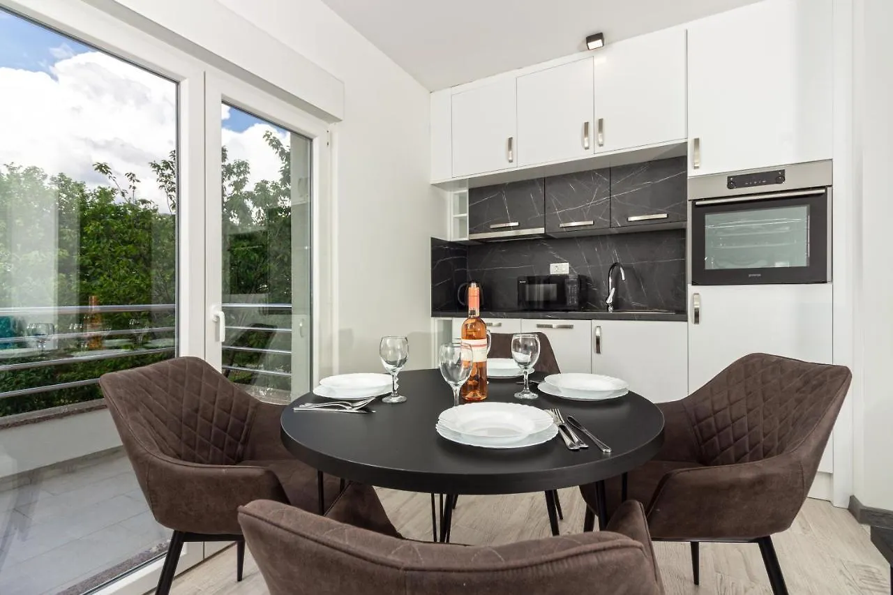 Villa Ivana In Kaštela Apartament