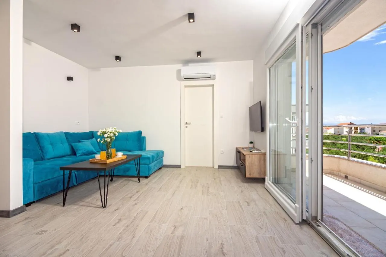 Villa Ivana In Kastela Apartment